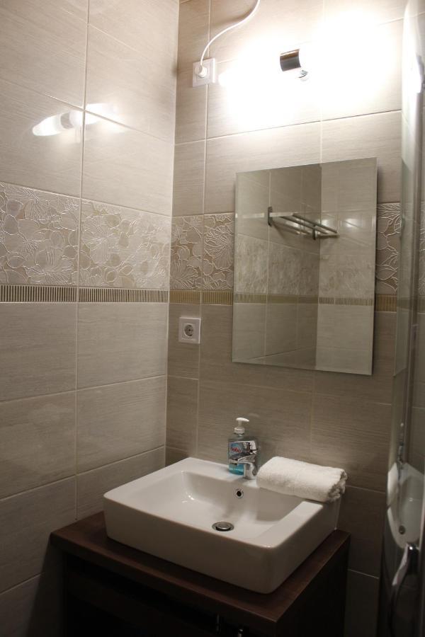 Natura Panzio&Apartmanhaz Orfu Exterior photo